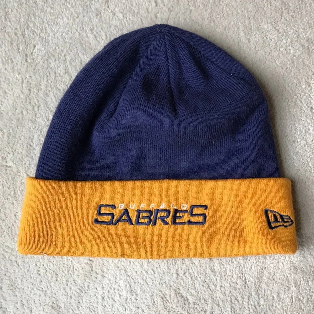 New Era Buffalo Sabres Youth Winter Hat - Picture 2 of 3